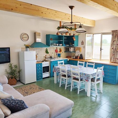 Вилла Casa Di Nelia Baratili San Pietro Экстерьер фото